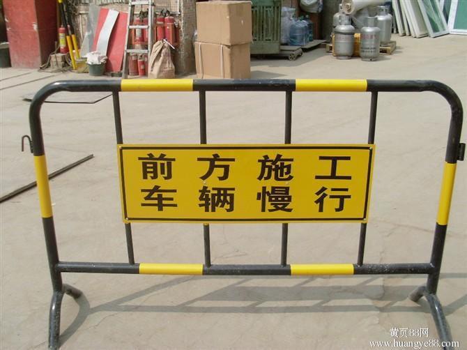 深圳鐵護(hù)欄，市政護(hù)欄，隔離護(hù)欄