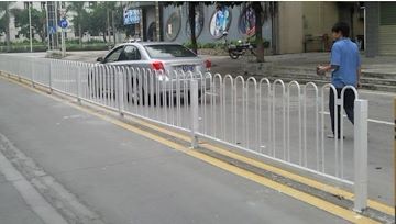甲型護(hù)欄常用規(guī)格是多少